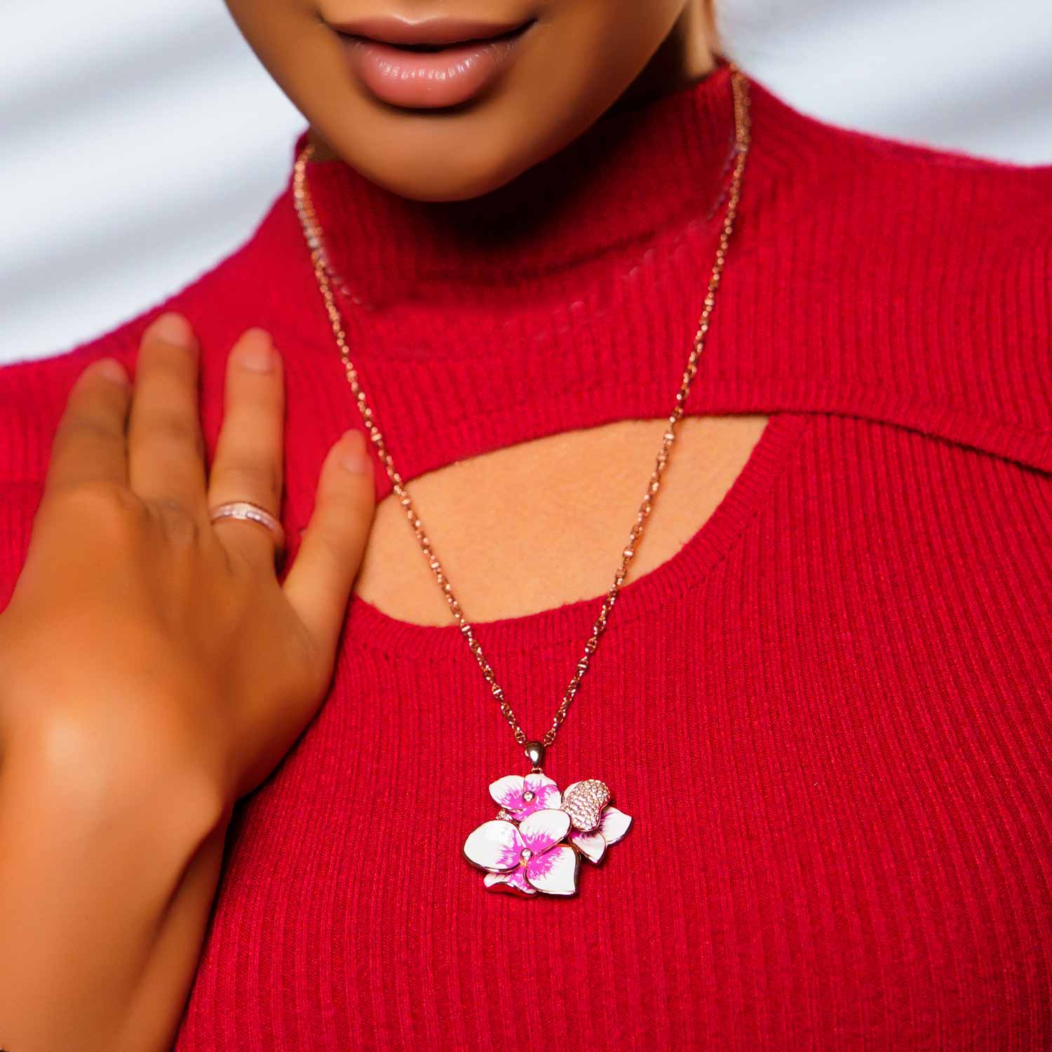 Delightful Rose Gold Polish Chain & Floral Pendent With 92.5 Sterling Silver Ivanah Silver