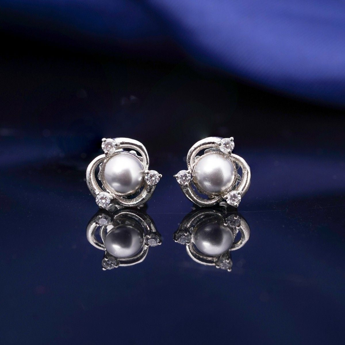 92.5 Silver Ashen Glow Pearl Earrings - Vintage Floral Design High- End Jewelry Ivanah Silver
