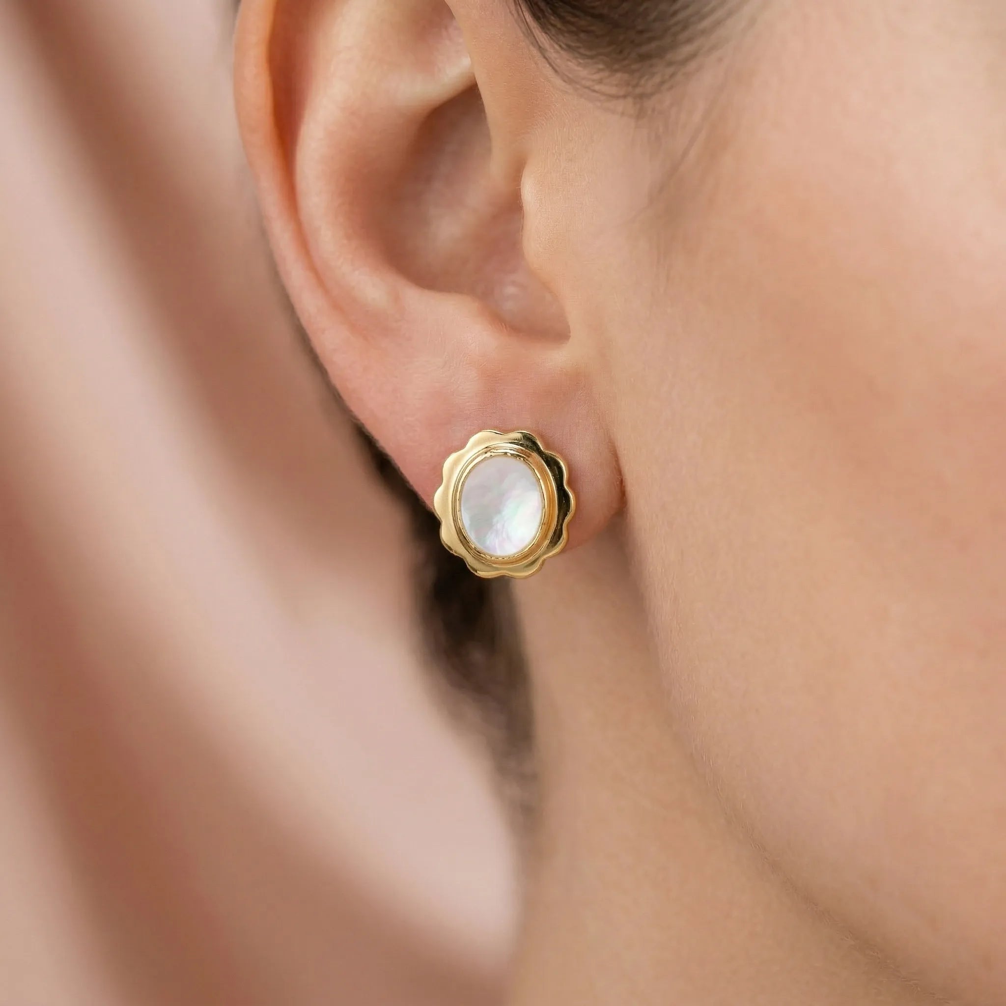 Gold-Plated 92.5 Silver Scalloped Oval Pearlescent Stud Ivanah Silver