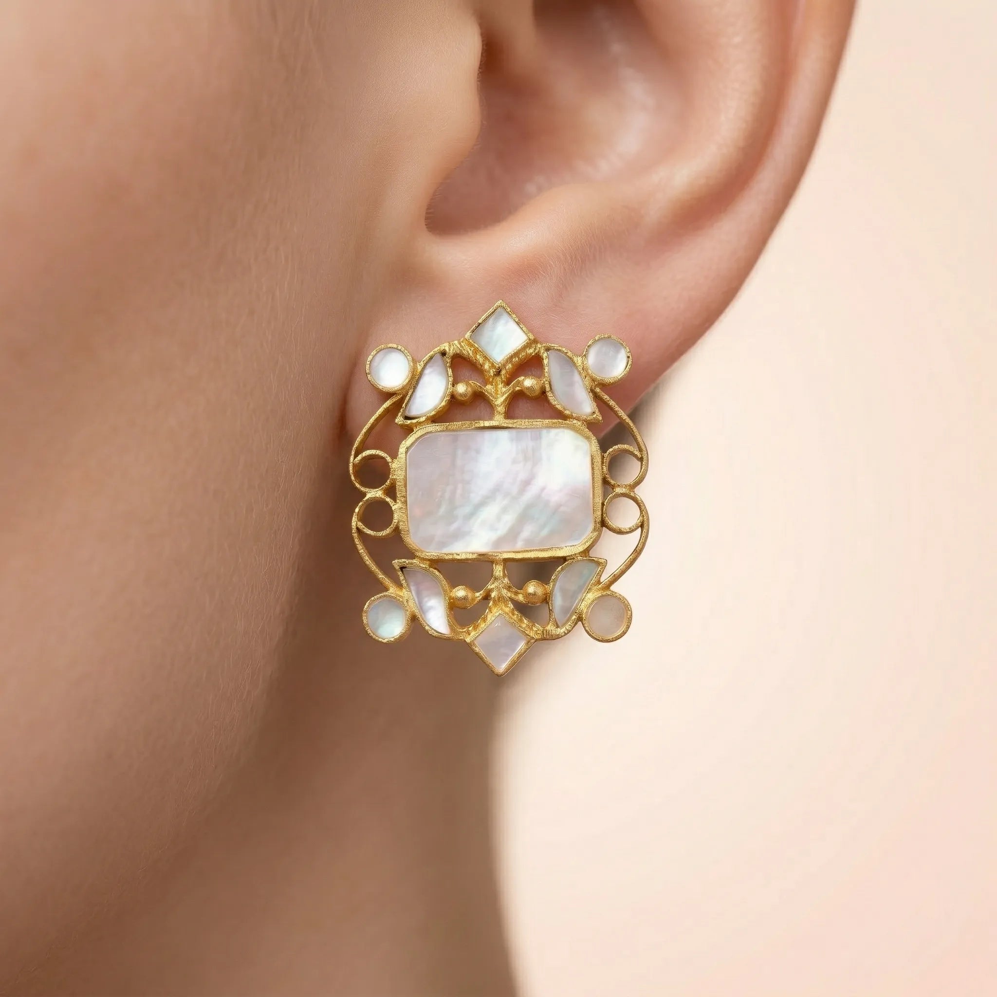 92.5 Silver Gold-Plated Regal Iridescent Stud Ivanah Silver