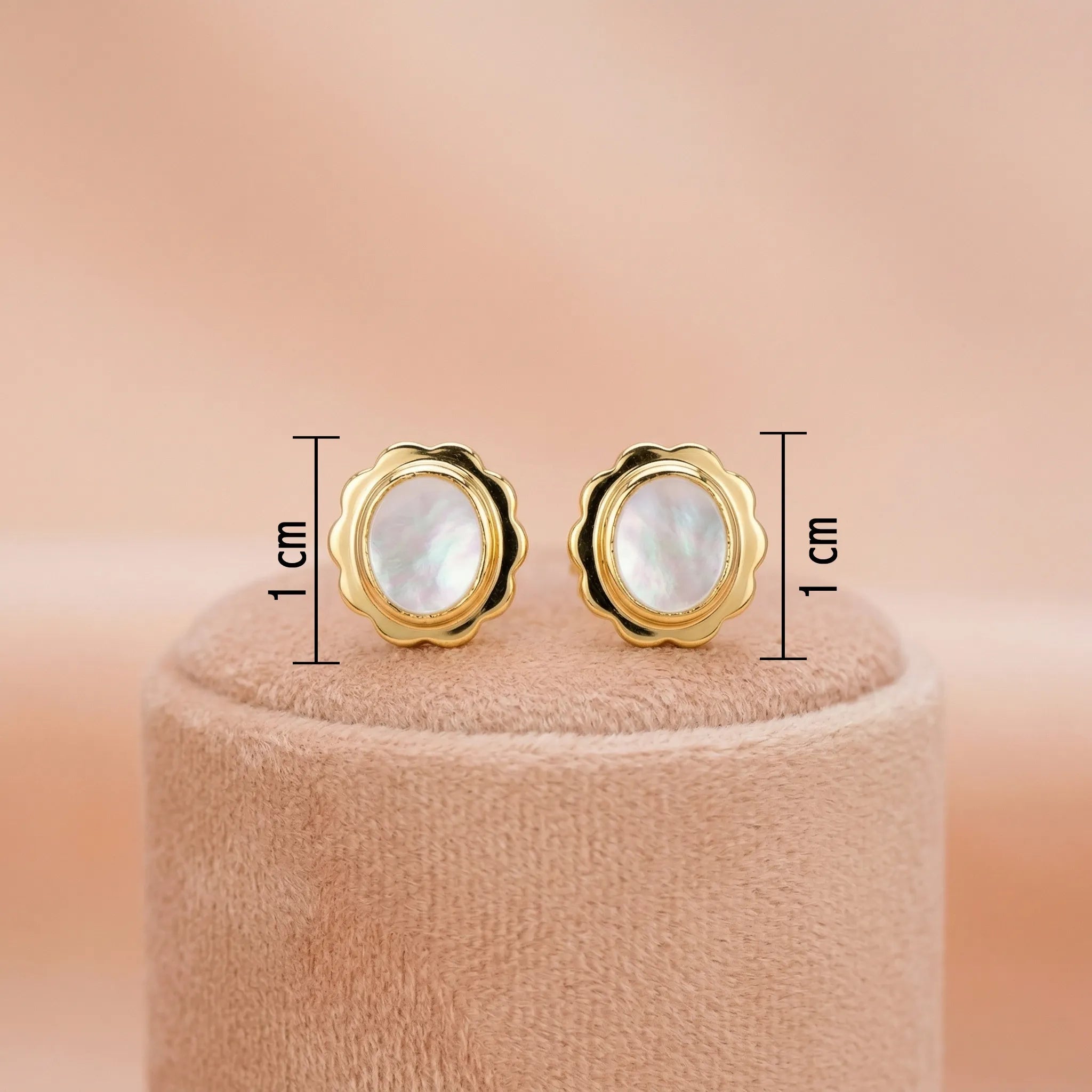Gold-Plated 92.5 Silver Scalloped Oval Pearlescent Stud Ivanah Silver