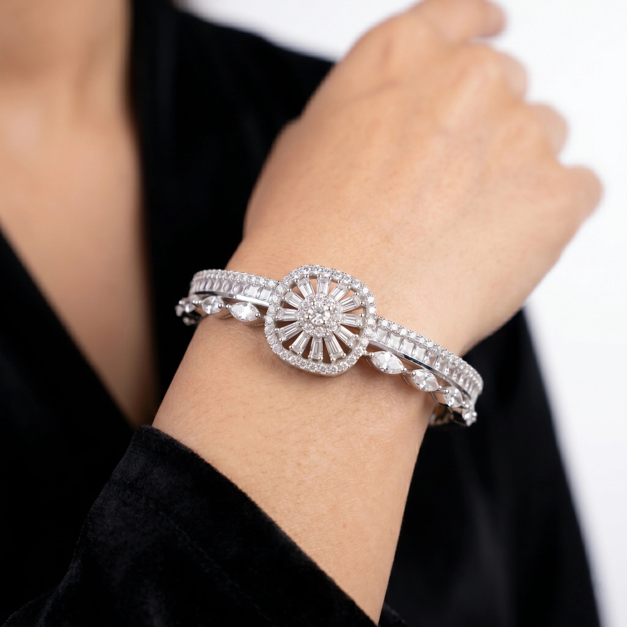Cuff Bracelet Ivanah Silver