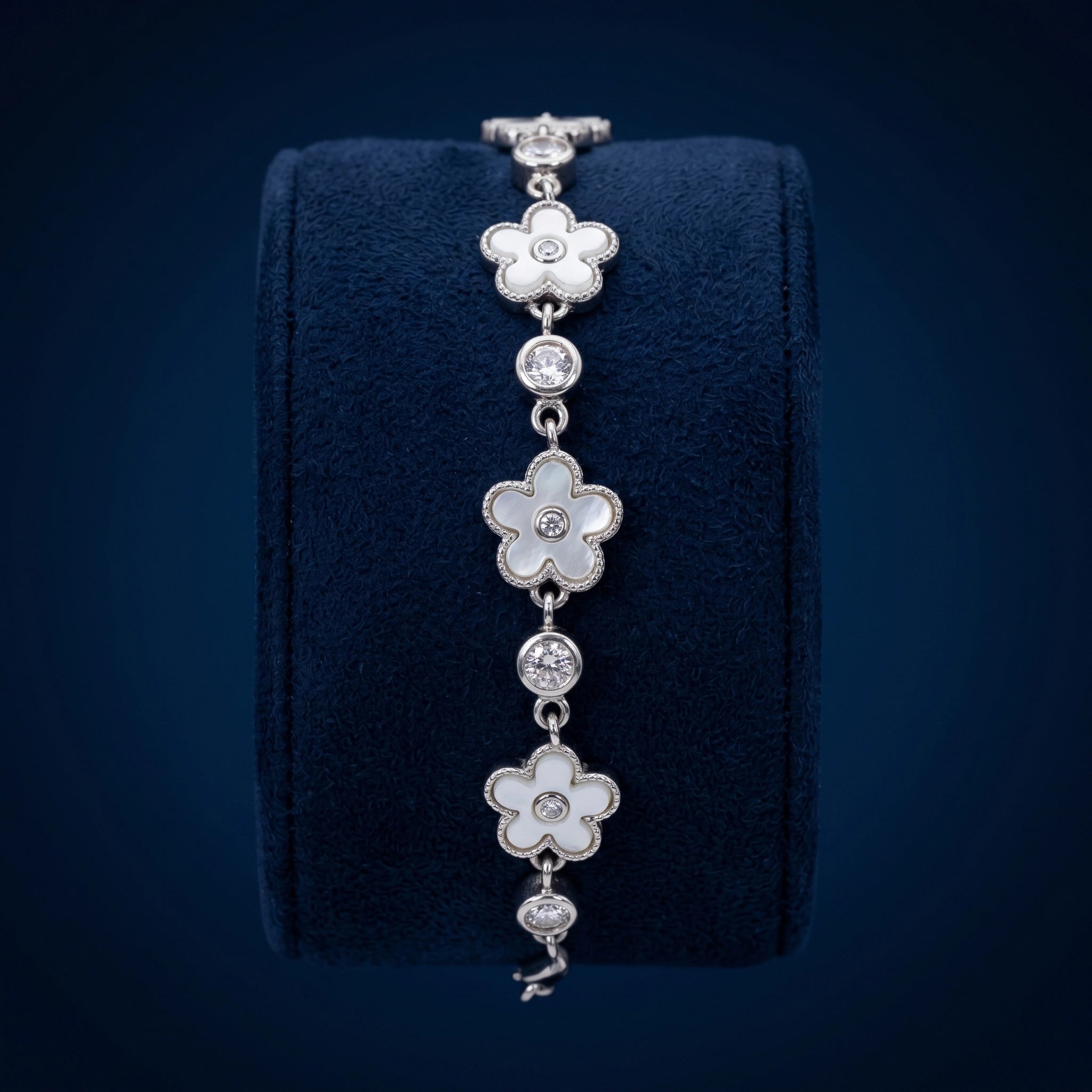 MOP Sleek Bracelet Ivanah Silver