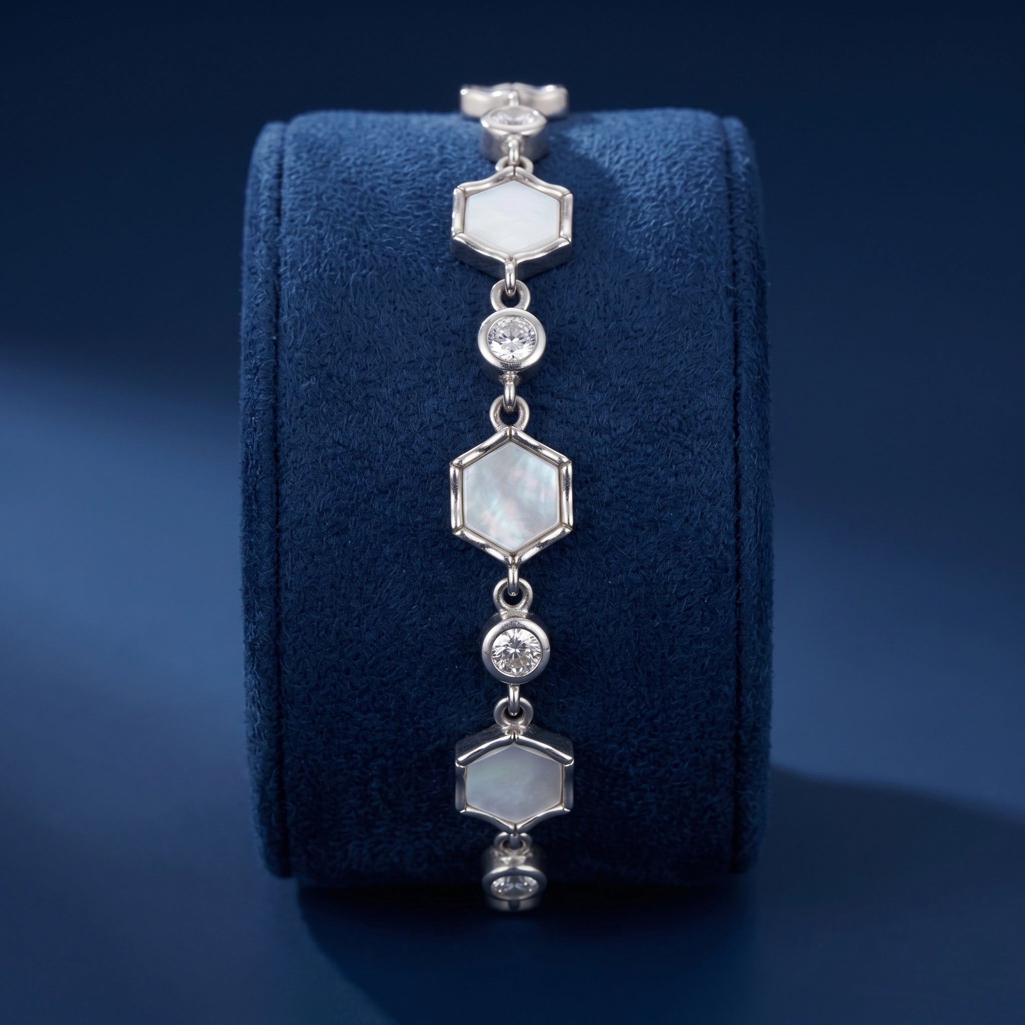 MOP Sleek Bracelet Ivanah Silver
