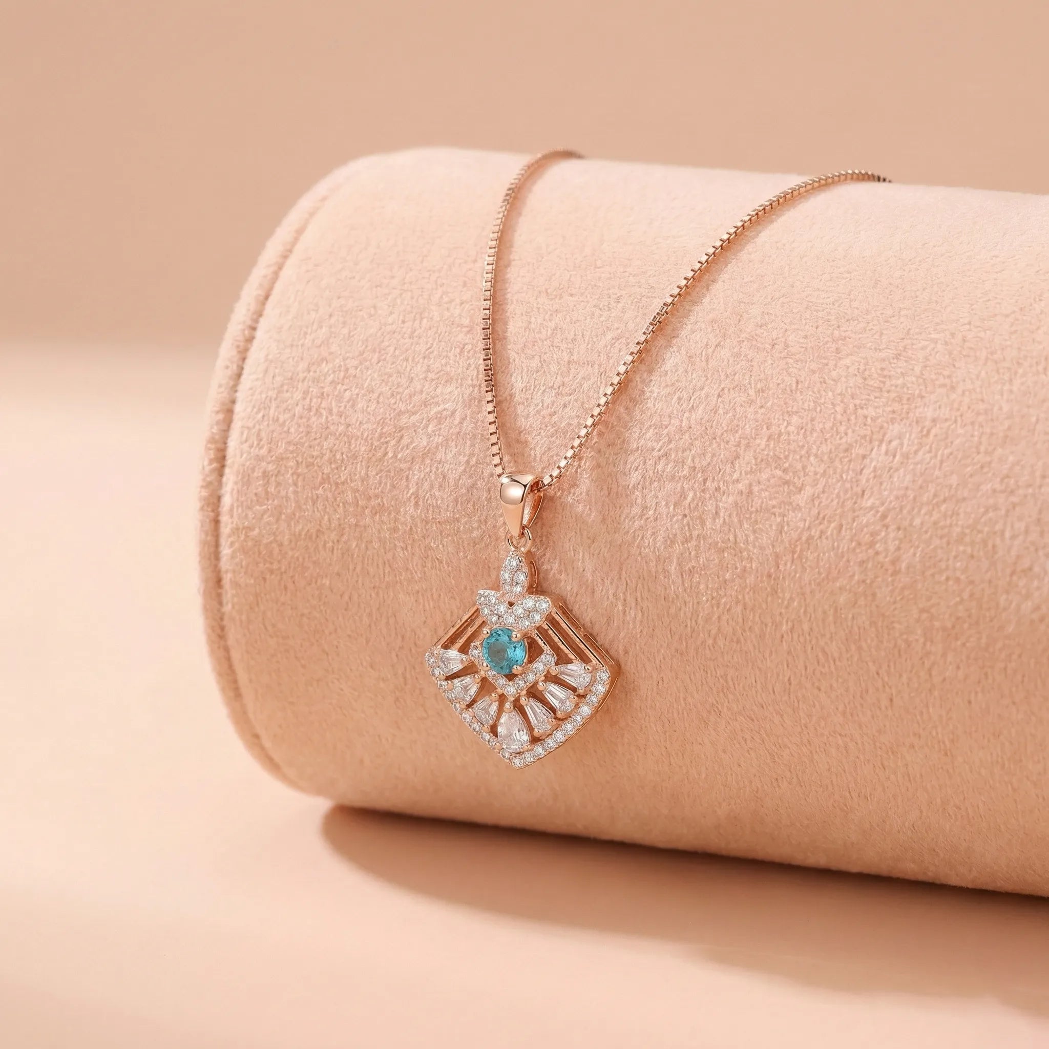 92.5 Silver Rose Gold-Plated Vintage Geometric Pendant with Chain Ivanah Silver