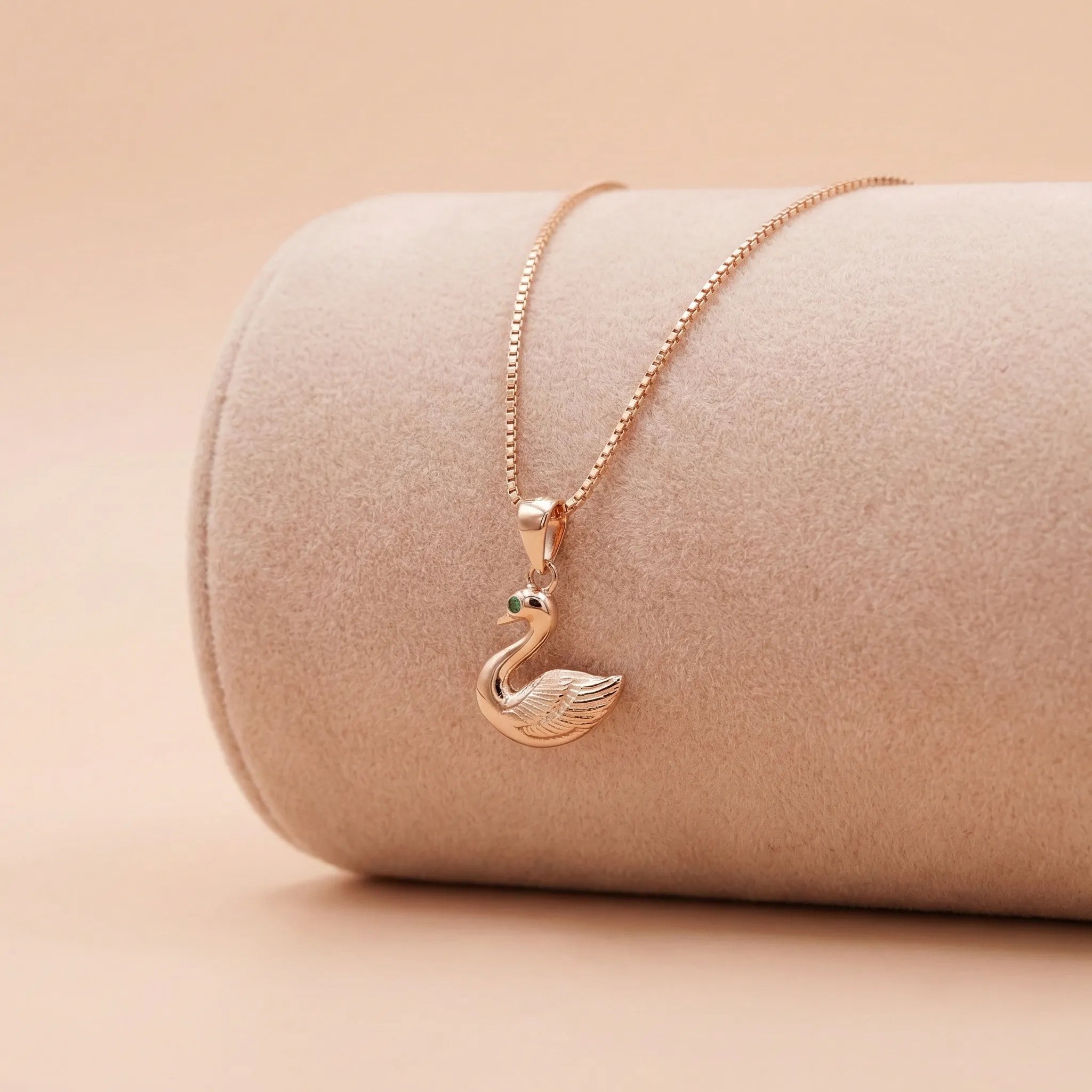 92.5 Rose Gold Silver Textured Swan Chain with Pendant Ivanah Silver