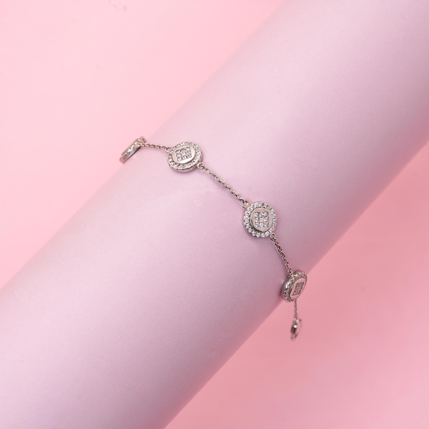 sleek round Chain bracelet - Ivanah Silver