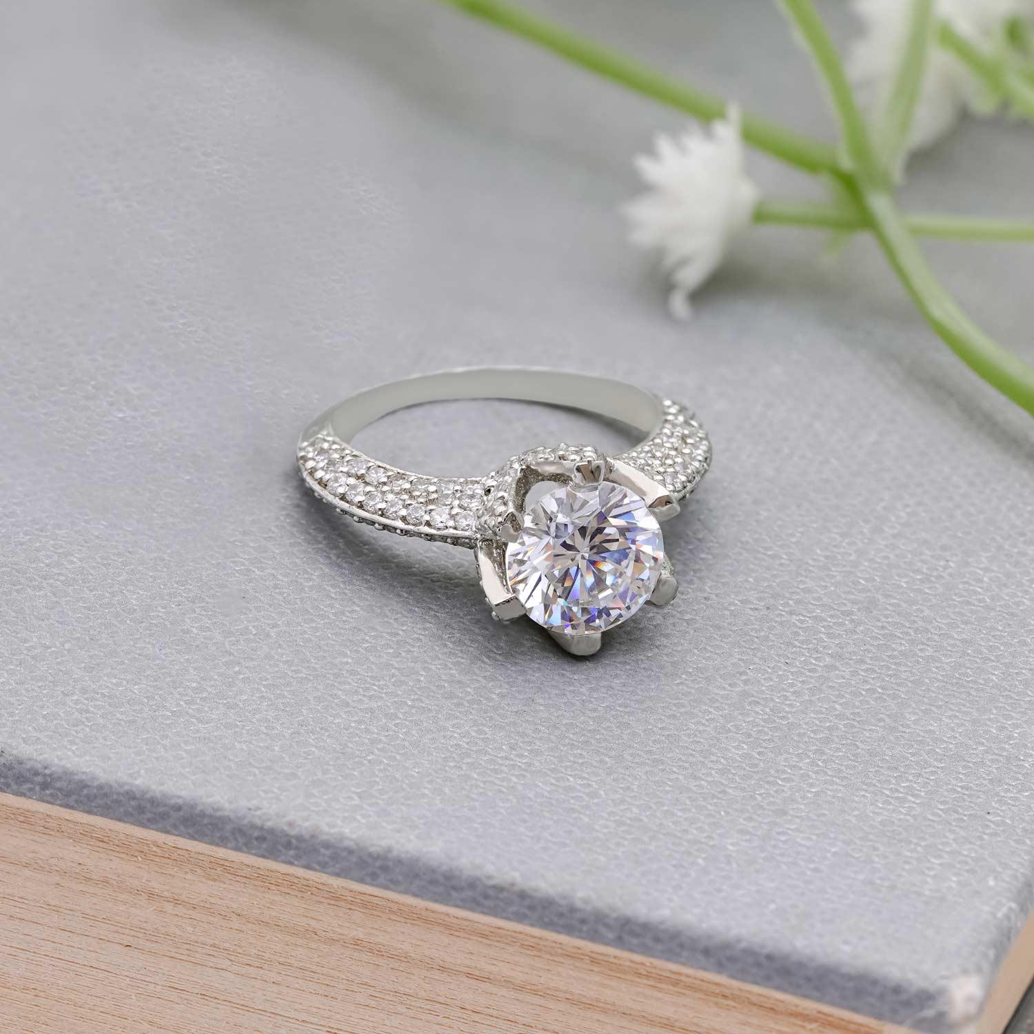 Atractive Minimalist Ring - Ivanah Silver