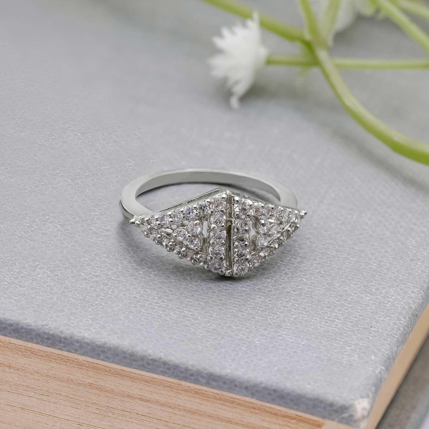 Comely Minimalist Ring - Ivanah Silver