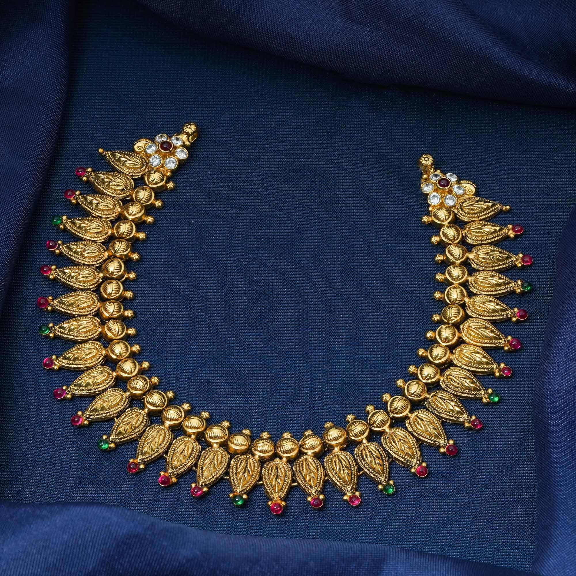 Vintage Leaf Petals Short Necklace - Ivanah Silver